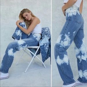 PacSun Tie Dye '90s Bleached Boyfriend Jeans Size 27